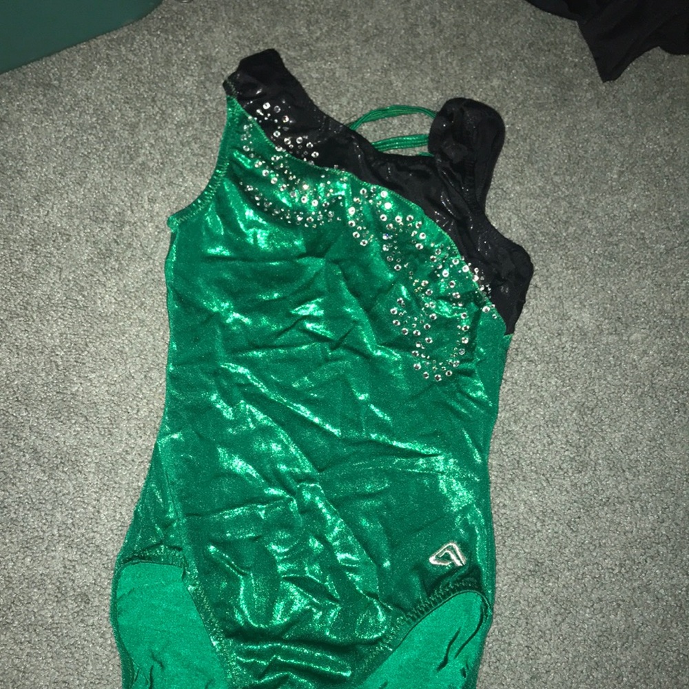 Gymnastics leotard